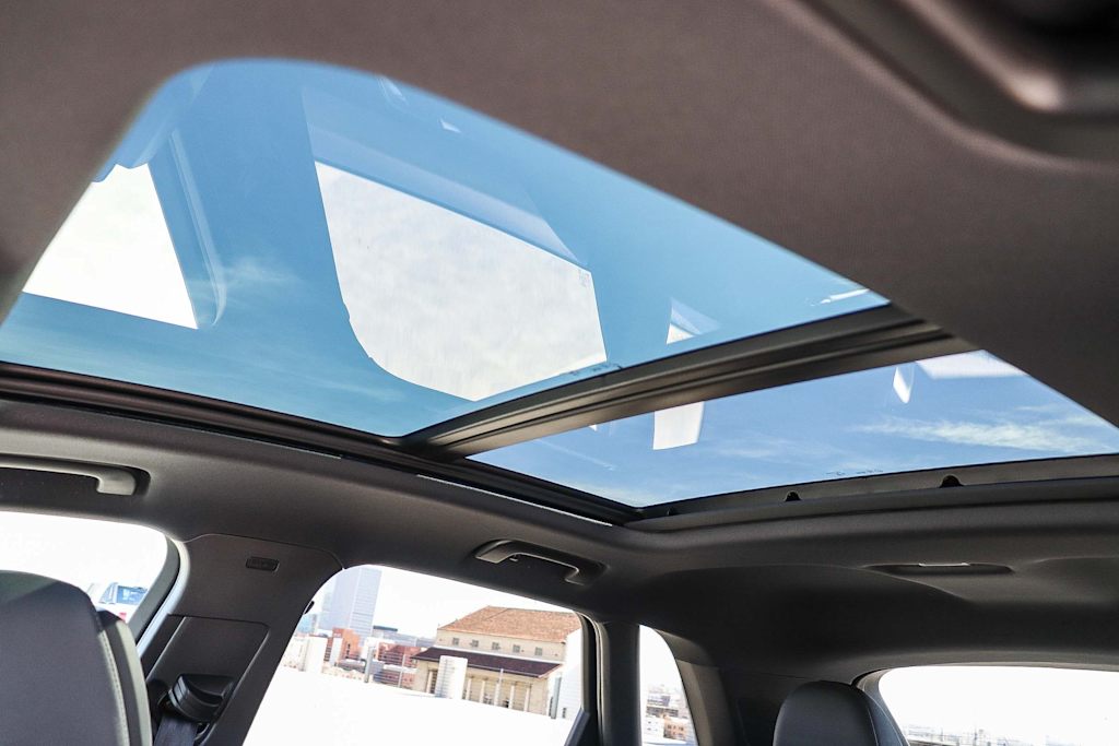 Thumbnail: 2025 Audi Q3 - 36