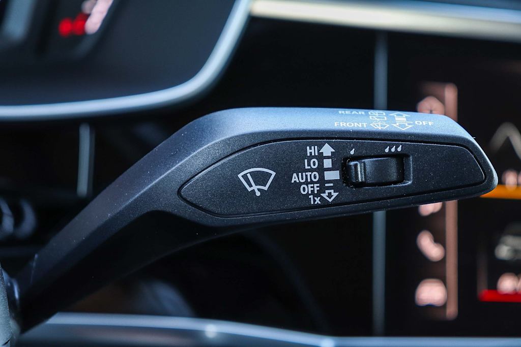 Thumbnail: 2025 Audi Q3 - 34