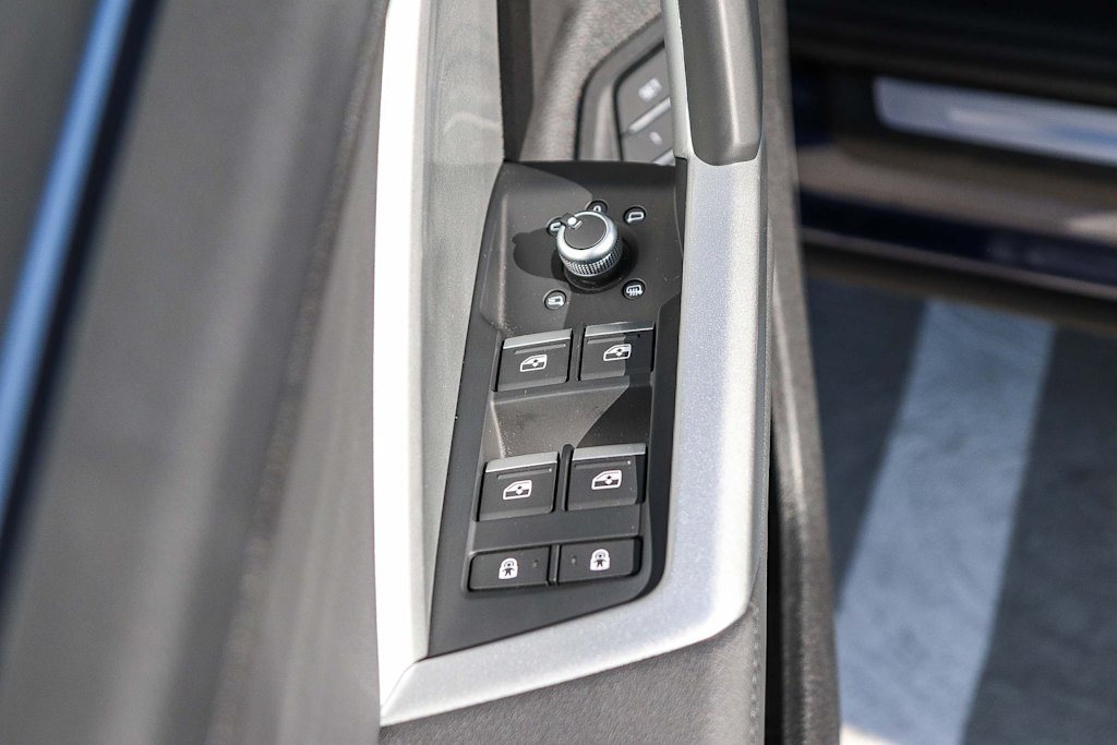 Thumbnail: 2025 Audi Q3 - 29