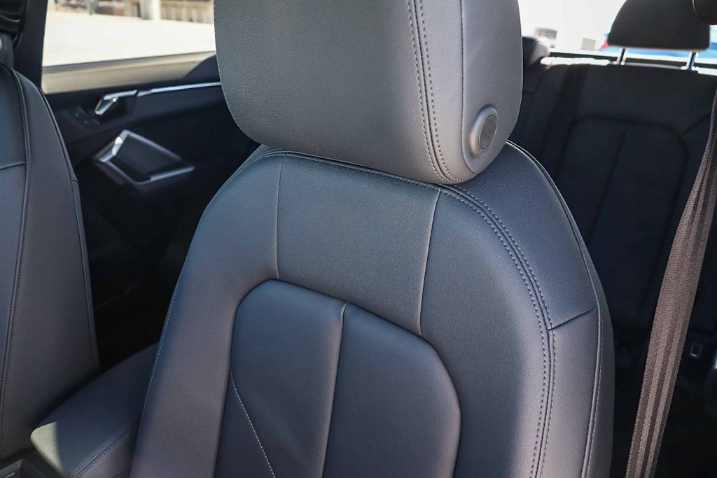 Thumbnail: 2025 Audi Q3 - 37