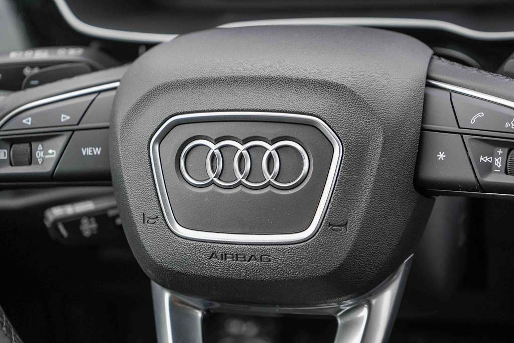 Thumbnail: 2025 Audi Q3 - 30