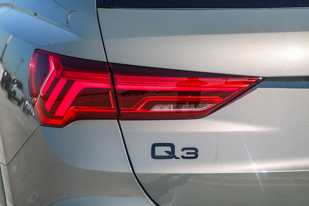 Thumbnail: 2025 Audi Q3 - 24