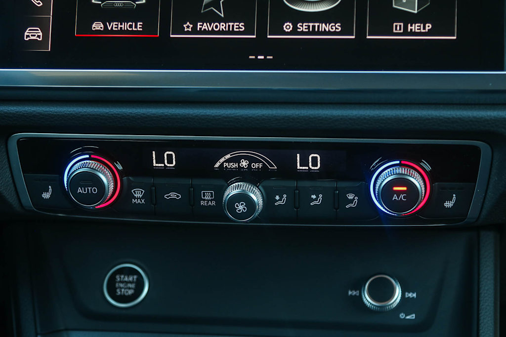 Thumbnail: 2025 Audi Q3 - 27