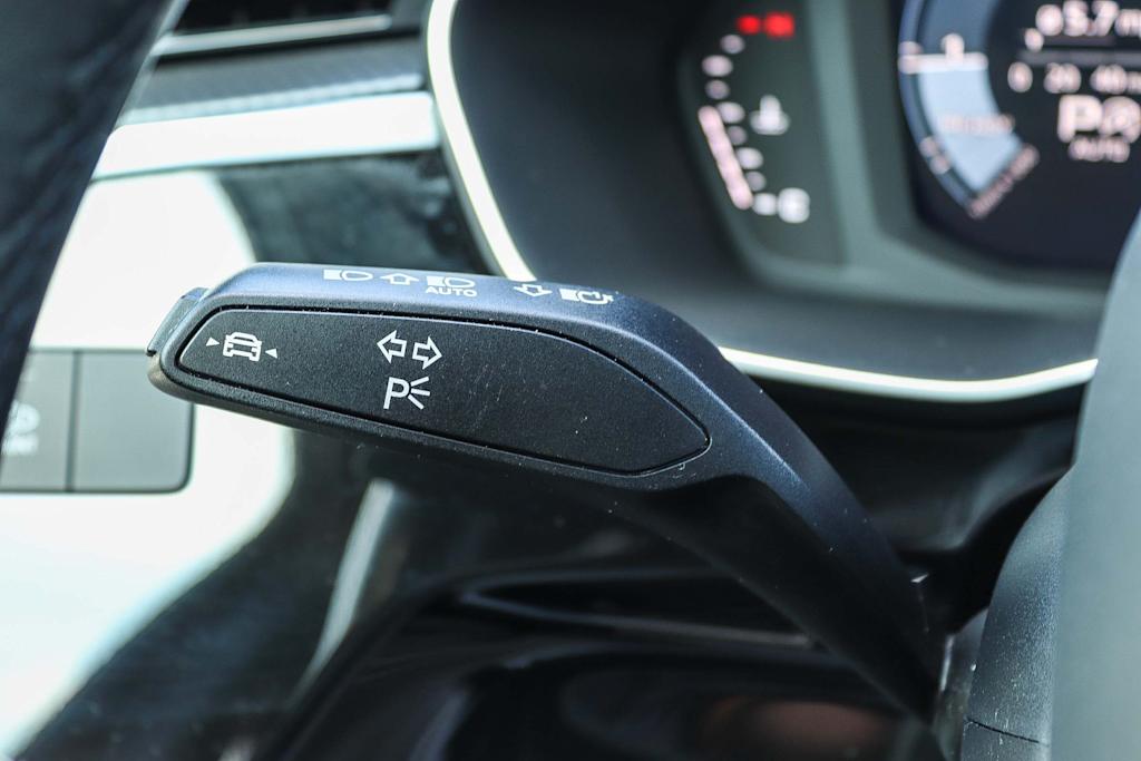 Thumbnail: 2023 Audi Q3 - 32