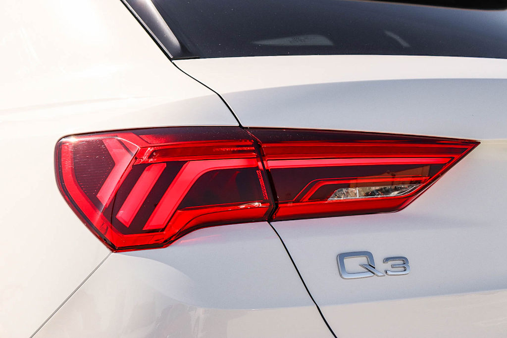 Thumbnail: 2025 Audi Q3 - 21