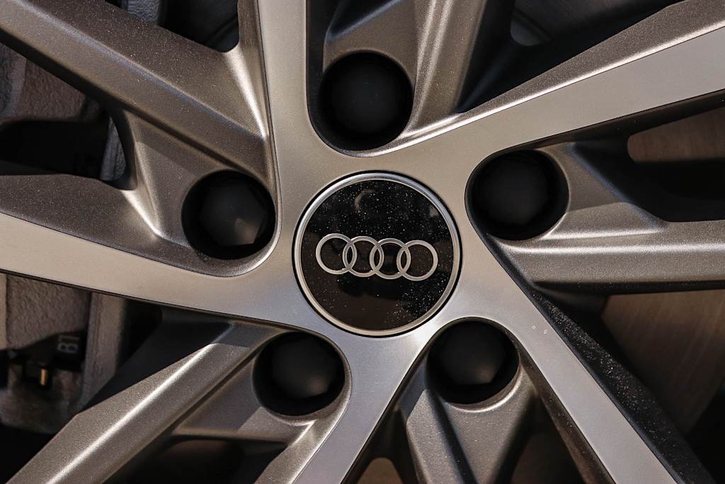 Thumbnail: 2025 Audi Q3 - 23