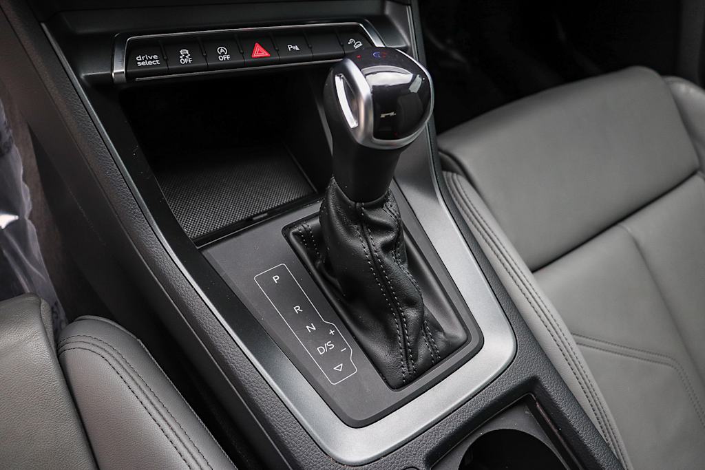 Thumbnail: 2023 Audi Q3 - 27