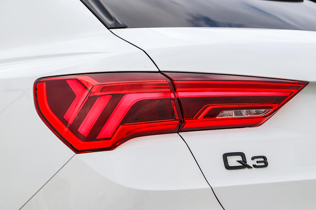 Thumbnail: 2023 Audi Q3 - 20