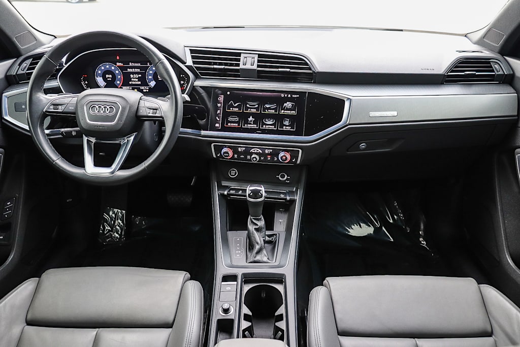 Thumbnail: 2023 Audi Q3 - 2