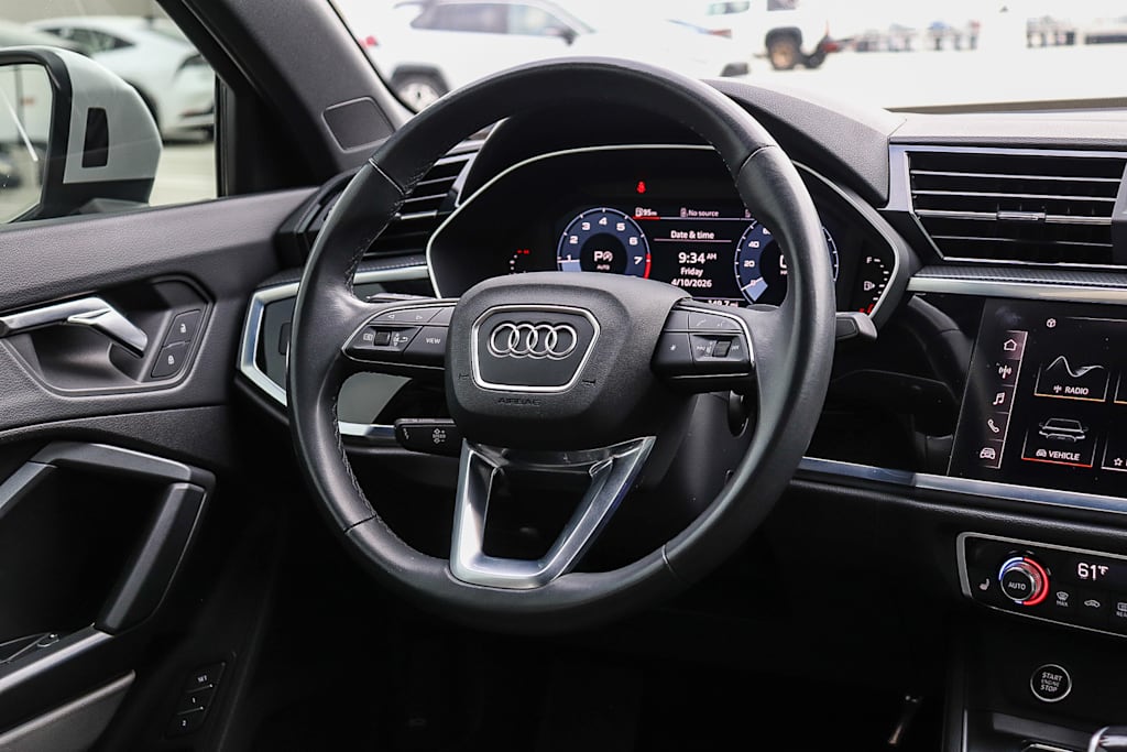 Thumbnail: 2023 Audi Q3 - 9