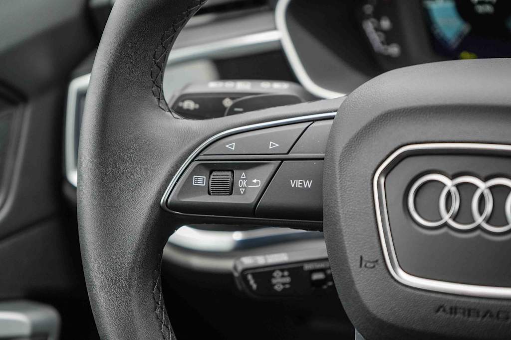 Thumbnail: 2025 Audi Q3 - 28