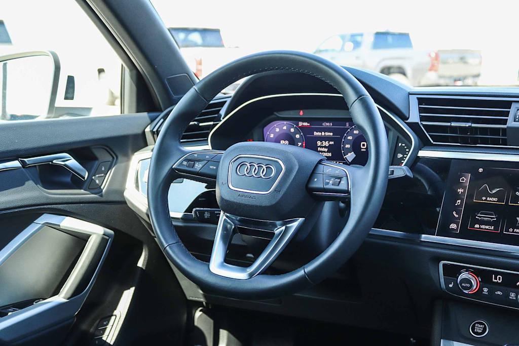 Thumbnail: 2025 Audi Q3 - 9