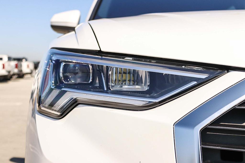 Thumbnail: 2025 Audi Q3 - 21