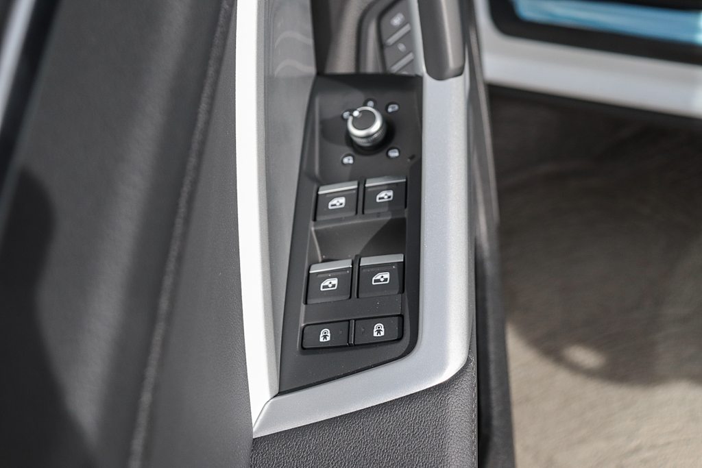 Thumbnail: 2025 Audi Q3 - 32