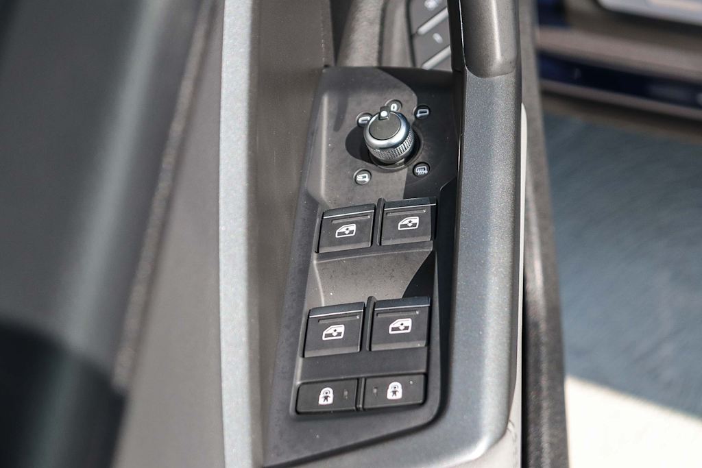 Thumbnail: 2025 Audi Q3 - 33