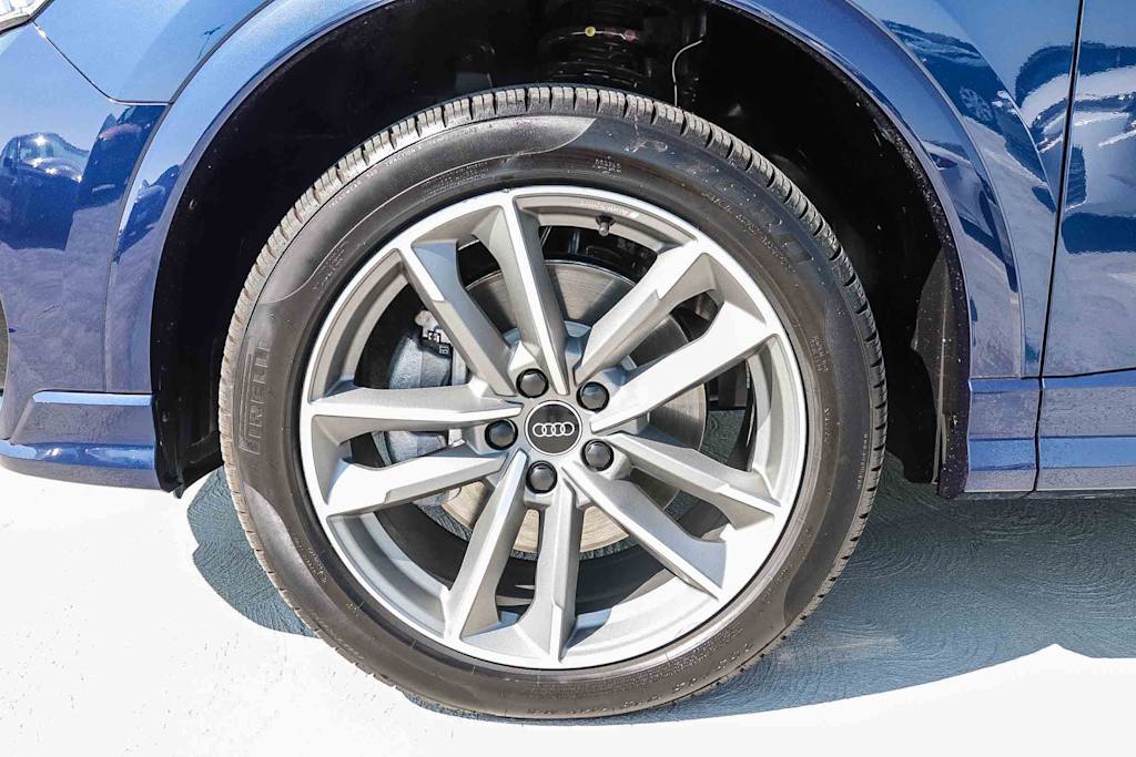 Thumbnail: 2025 Audi Q3 - 24