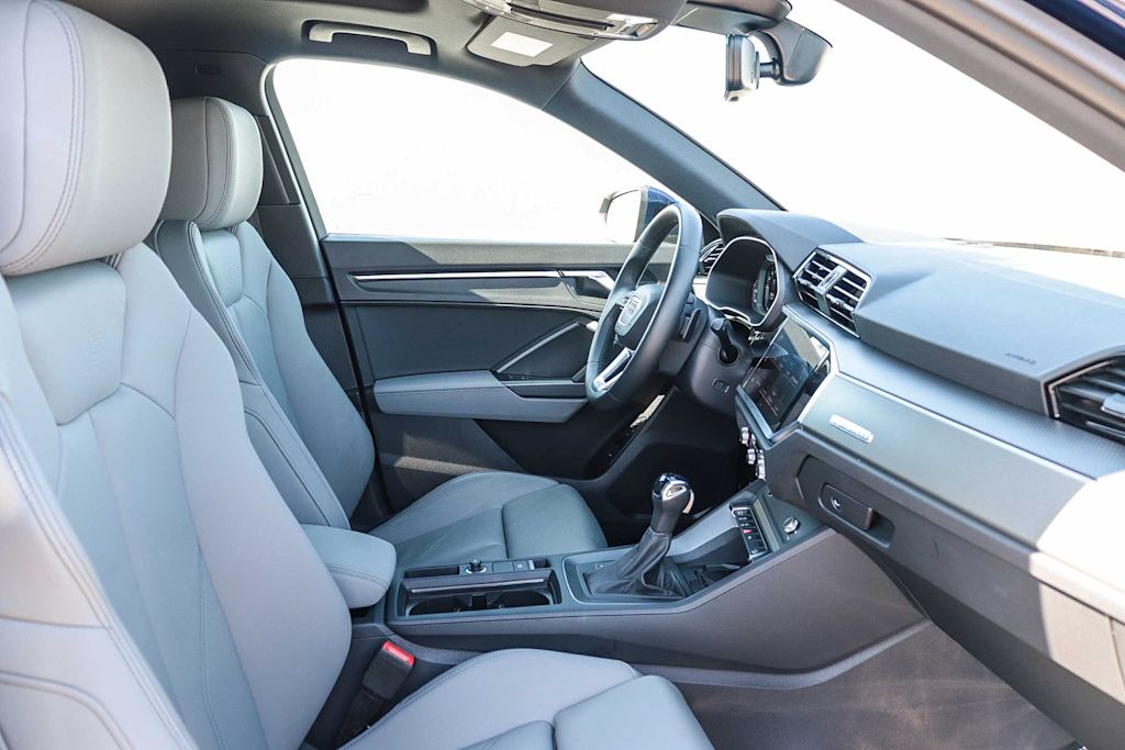 Thumbnail: 2025 Audi Q3 - 9