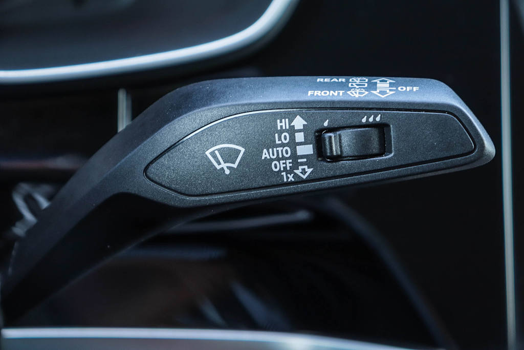 Thumbnail: 2025 Audi Q3 - 37