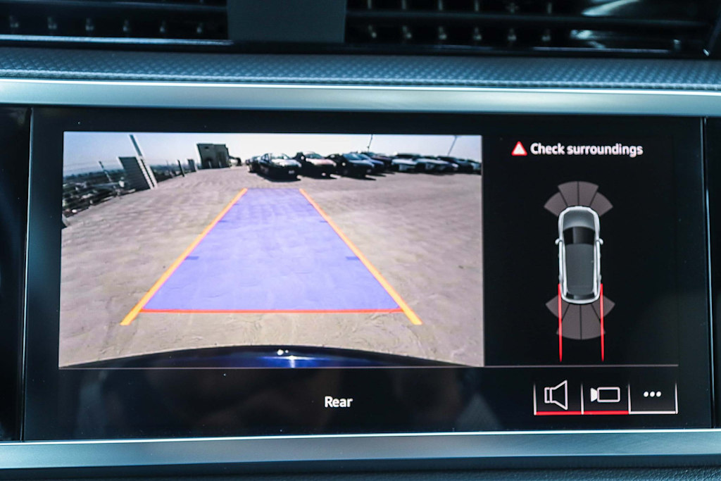 Thumbnail: 2025 Audi Q3 - 38