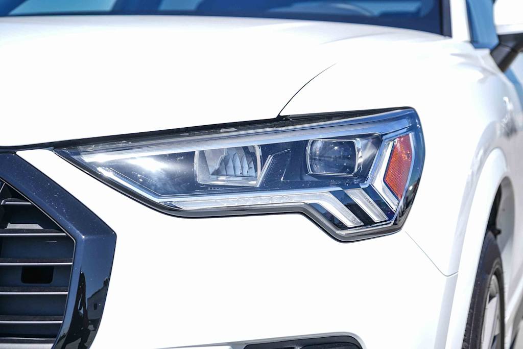 Thumbnail: 2025 Audi Q3 - 19