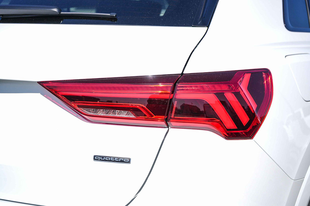 Thumbnail: 2025 Audi Q3 - 23