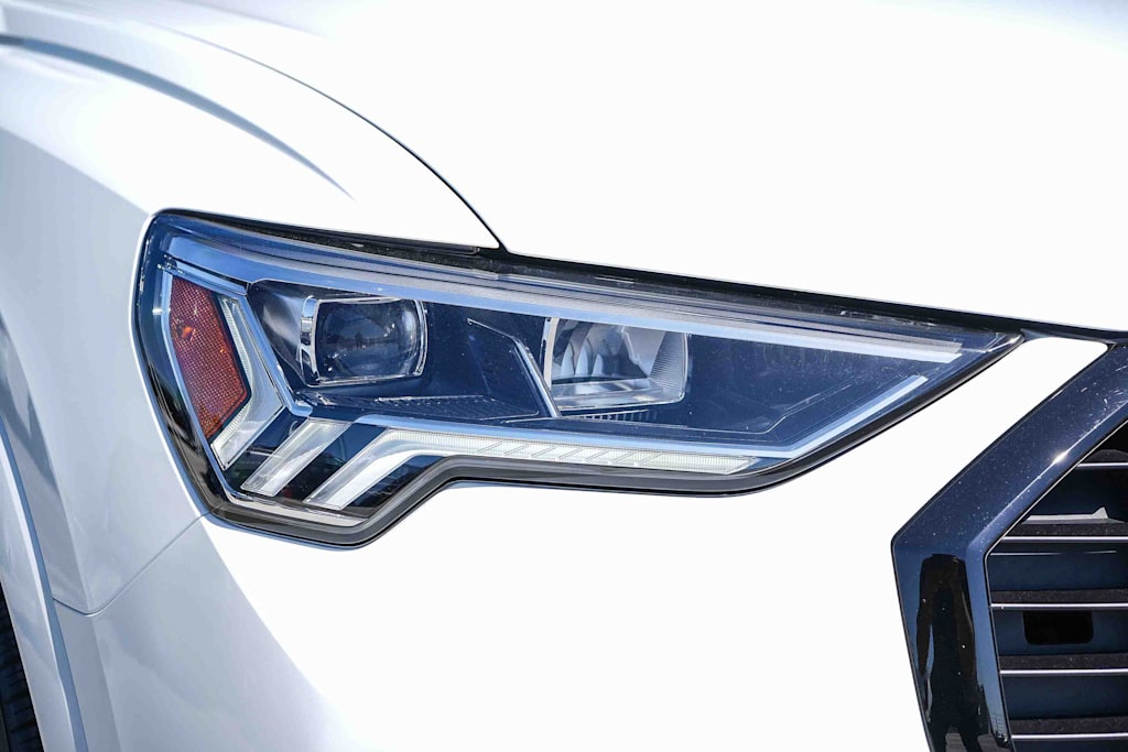 Thumbnail: 2025 Audi Q3 - 18