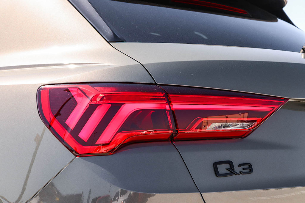 Thumbnail: 2025 Audi Q3 - 22