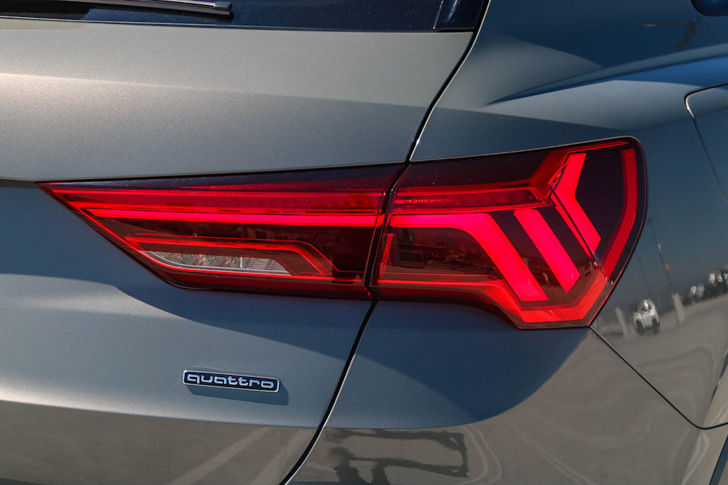 Thumbnail: 2025 Audi Q3 - 25