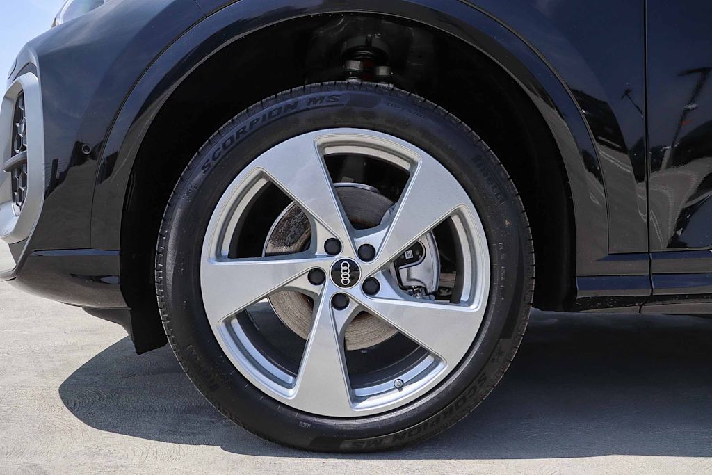 Thumbnail: 2026 Audi Q5 - 22