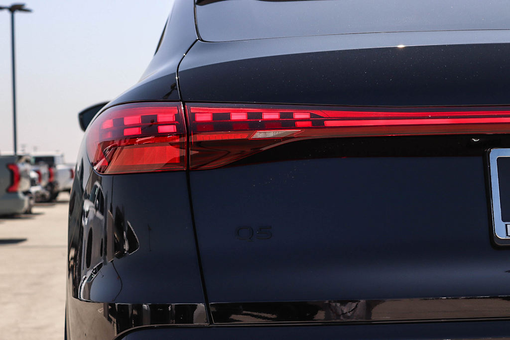 Thumbnail: 2026 Audi Q5 - 23