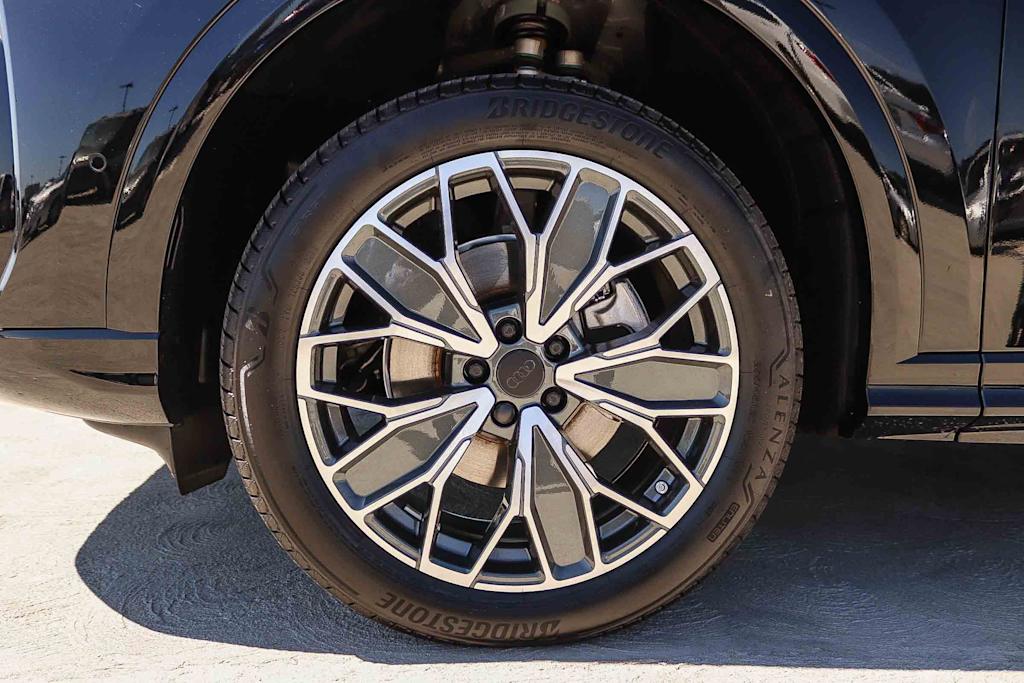 Thumbnail: 2026 Audi Q5 - 24