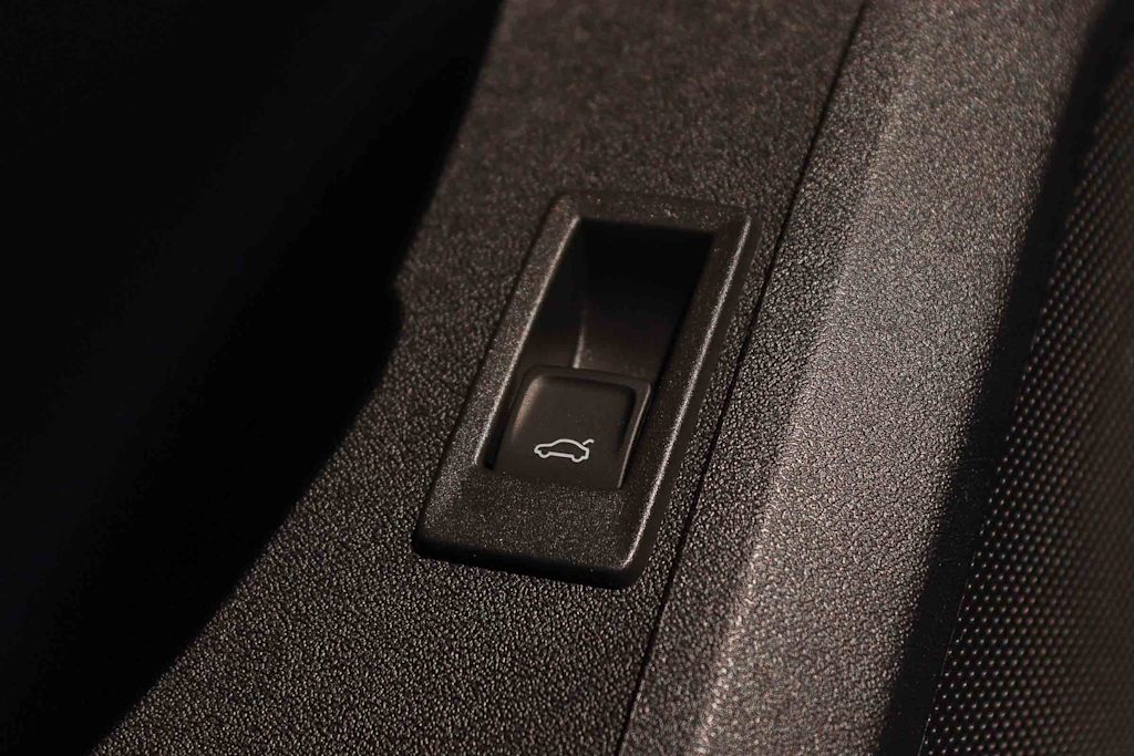 Thumbnail: 2026 Audi Q5 - 30