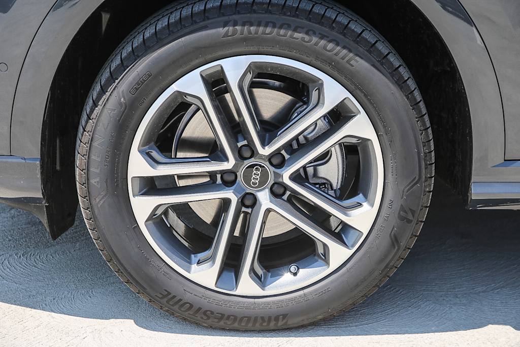 Thumbnail: 2025 Audi Q5 - 7