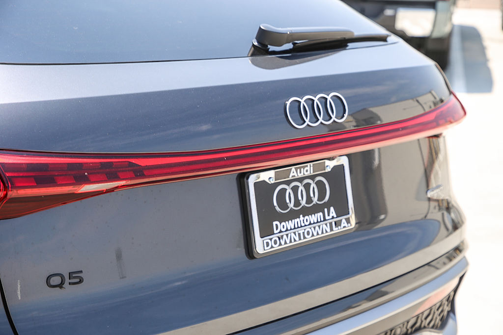 Thumbnail: 2025 Audi Q5 - 21