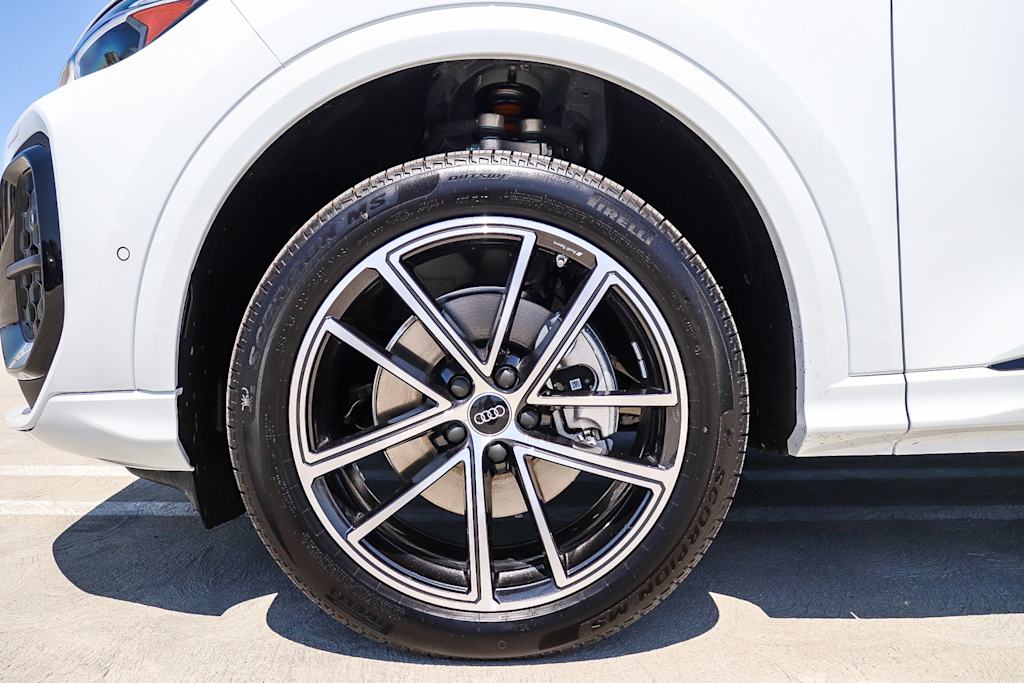 Thumbnail: 2026 Audi Q5 - 23