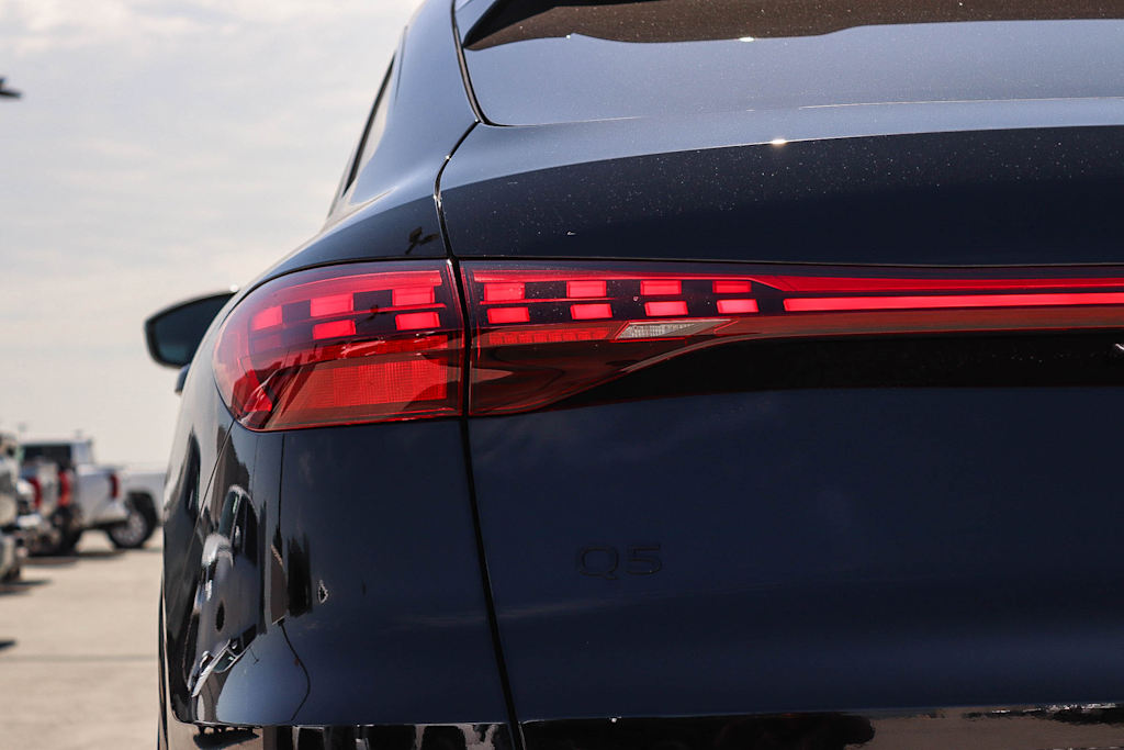 Thumbnail: 2026 Audi Q5 - 23