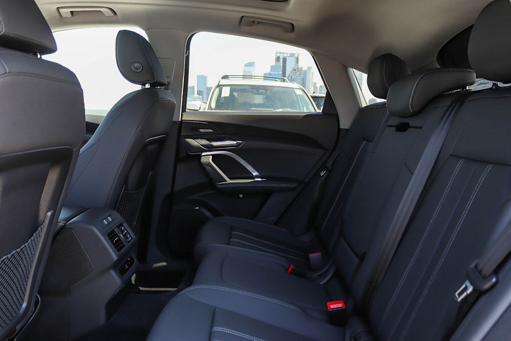 Thumbnail: 2026 Audi Q5 - 12