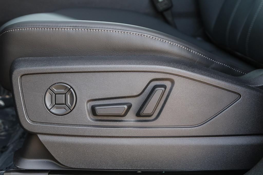 Thumbnail: 2025 Audi Q5 - 35