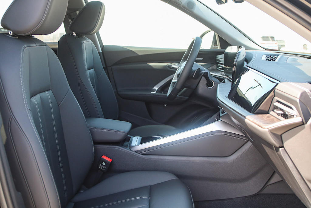 Thumbnail: 2025 Audi Q5 - 10