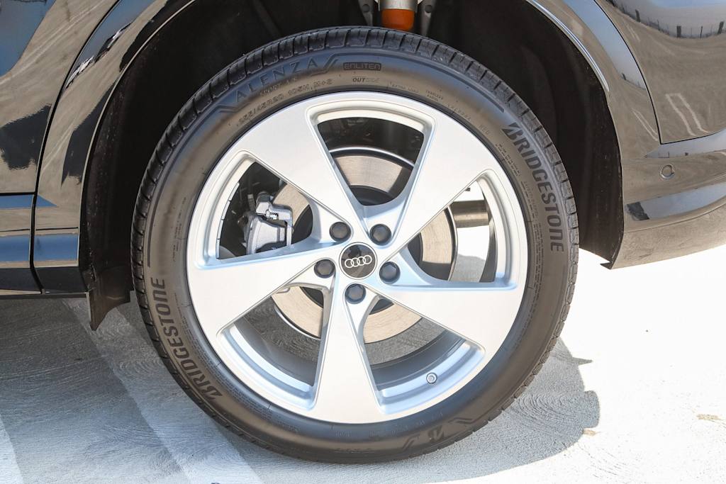 Thumbnail: 2025 Audi Q5 - 7