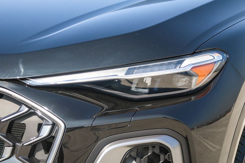 Thumbnail: 2025 Audi Q5 - 22