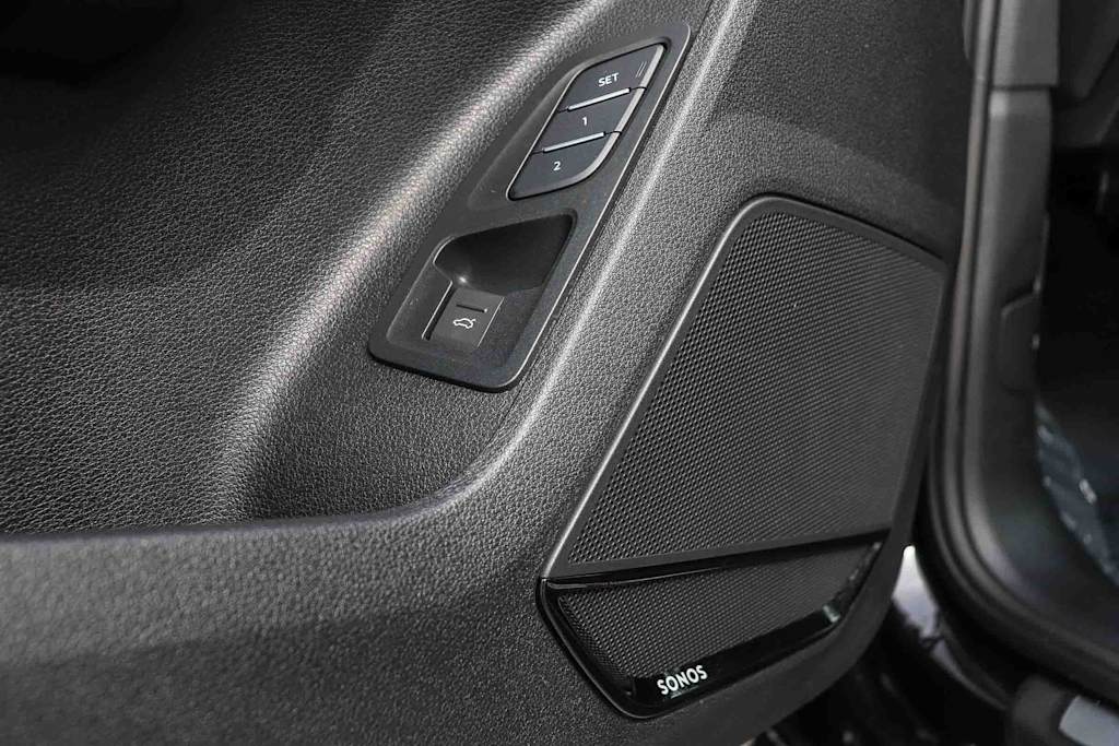 Thumbnail: 2025 Audi Q3 - 31