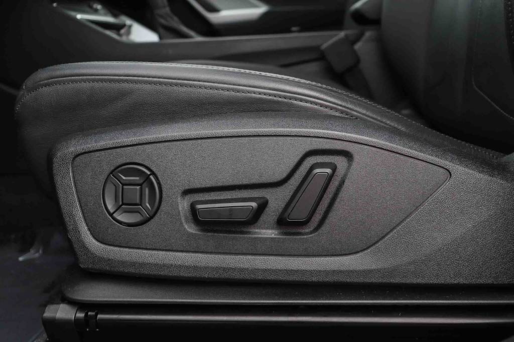 Thumbnail: 2025 Audi Q3 - 29