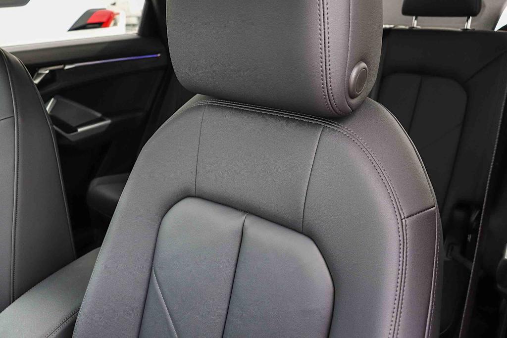 Thumbnail: 2025 Audi Q3 - 38