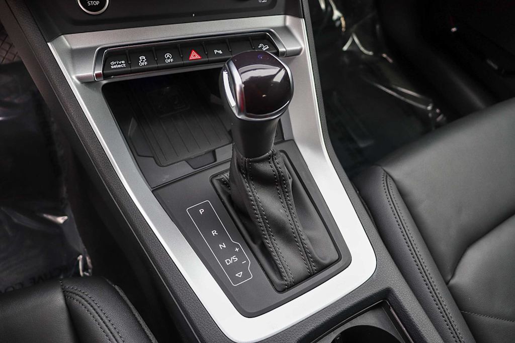 Thumbnail: 2025 Audi Q3 - 15