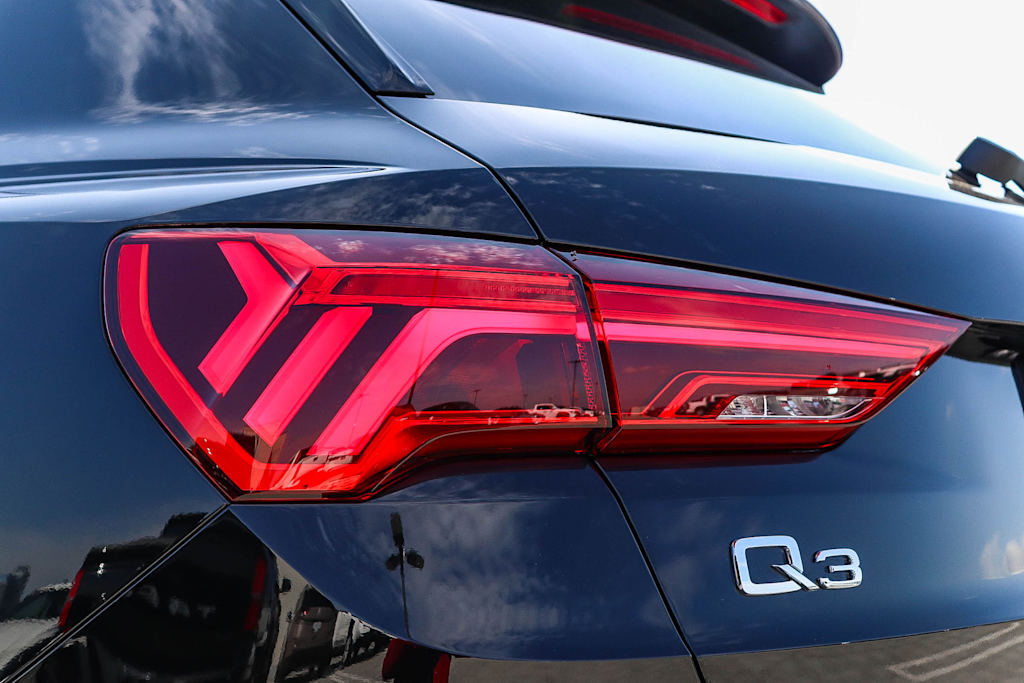 Thumbnail: 2025 Audi Q3 - 24