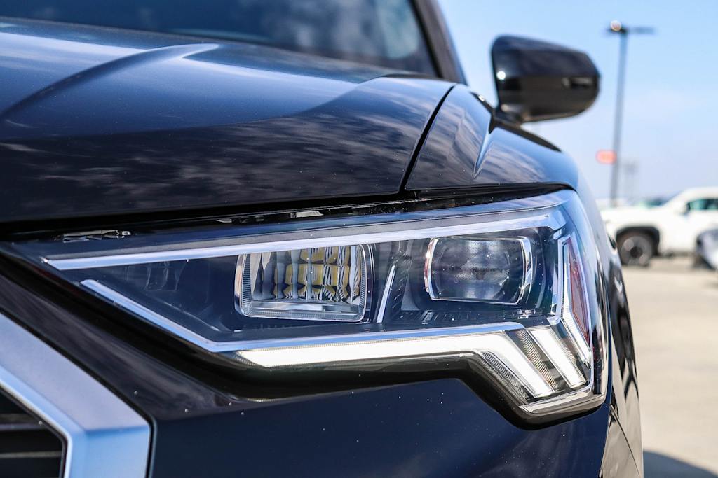 Thumbnail: 2025 Audi Q3 - 21