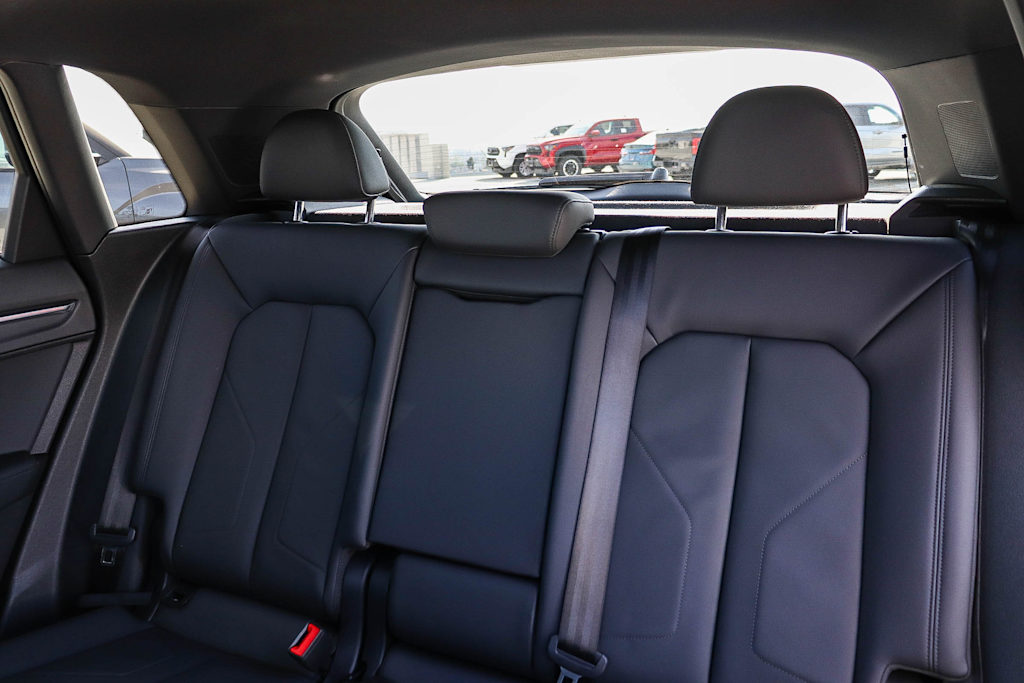 Thumbnail: 2025 Audi Q3 - 12