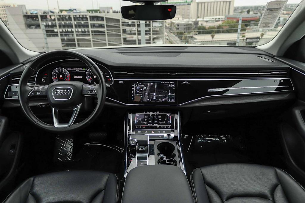 Thumbnail: 2022 Audi Q8 - 2