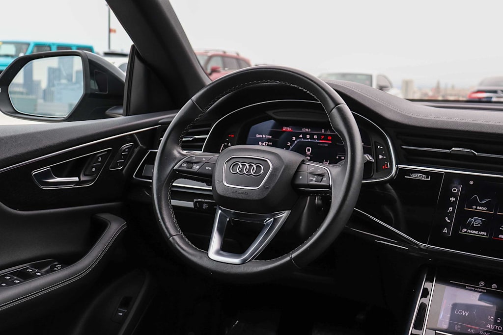 Thumbnail: 2023 Audi Q8 - 9
